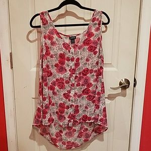 Torrid Size 1 sleeveless rose blouse